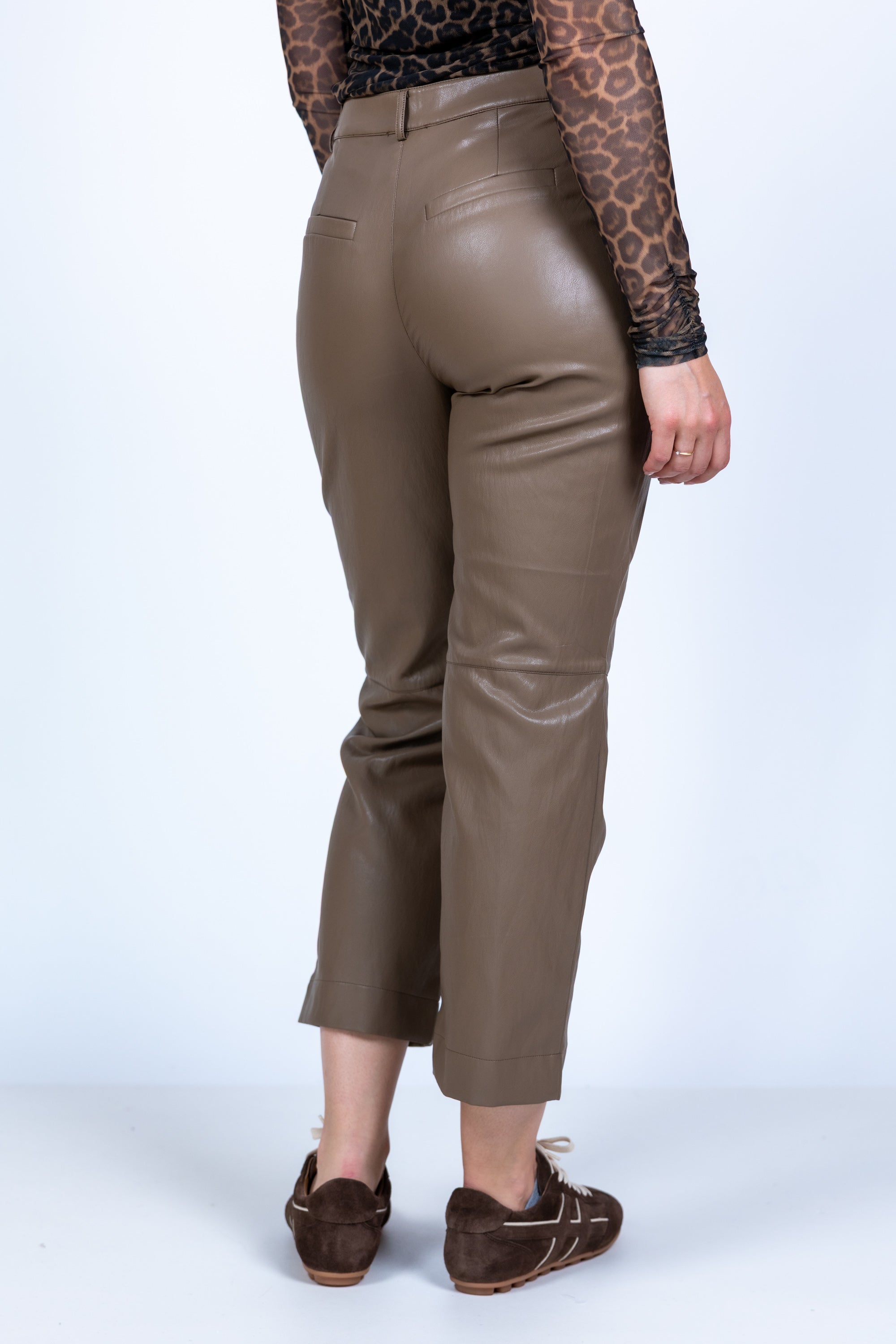 #kleur_TAUPE