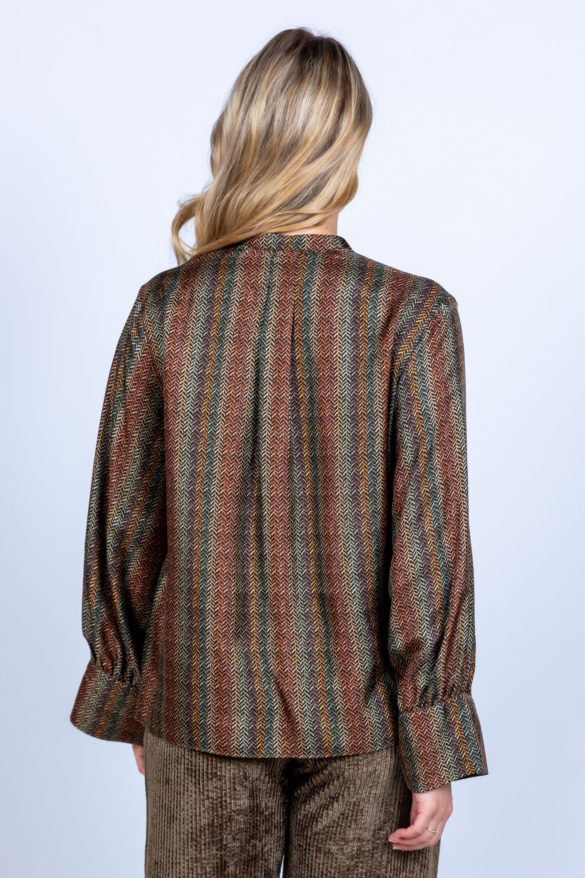 #kleur_OLIJFGROEN