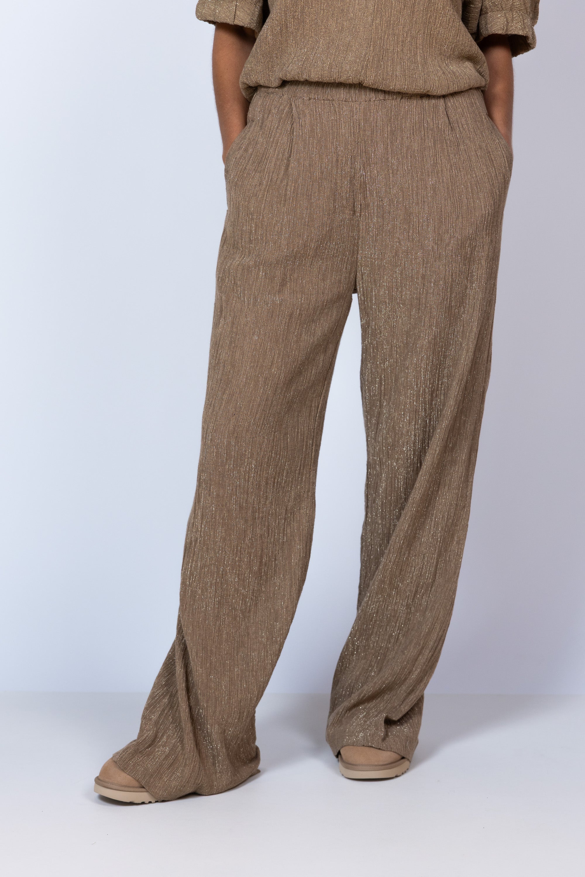 Wijde broek met plissé - Goud